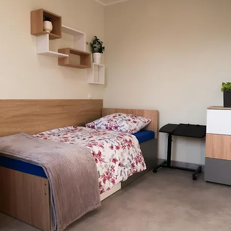 Dom Studencki Arka ホステル